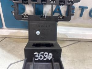 Кронштейн фишек 4A0937545D Audi A6 C4