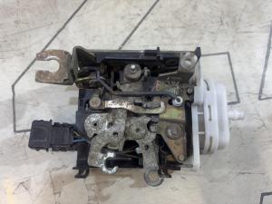 Замок двери передней левой 4A1837015D Audi A6 C4