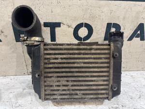 Интеркулер 8E0145805Q Audi A4 B6